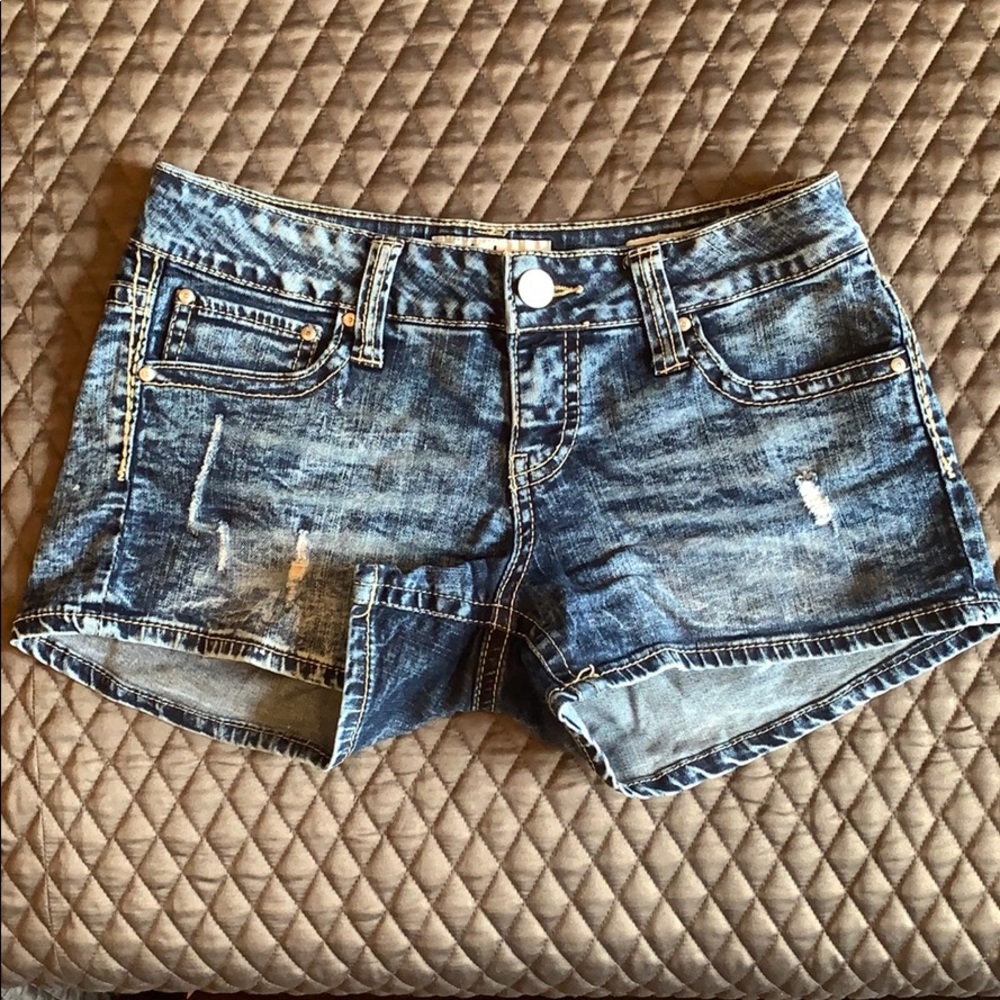 Daytrip Scorpio size 28 stretch shorts